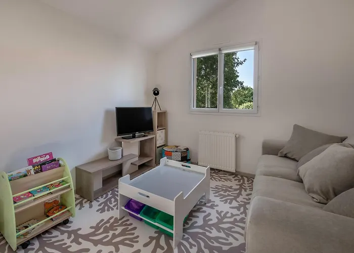 Holiday home Maison Familiale Pour 8 Pers - 400m De La Pornic